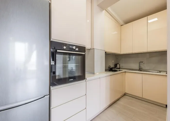 Luxurious Panoramic ティラナ