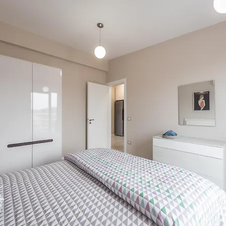 公寓 Luxurious Panoramic 地拉那