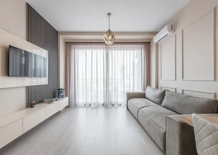 Luxurious Panoramic Apartamento Tirana